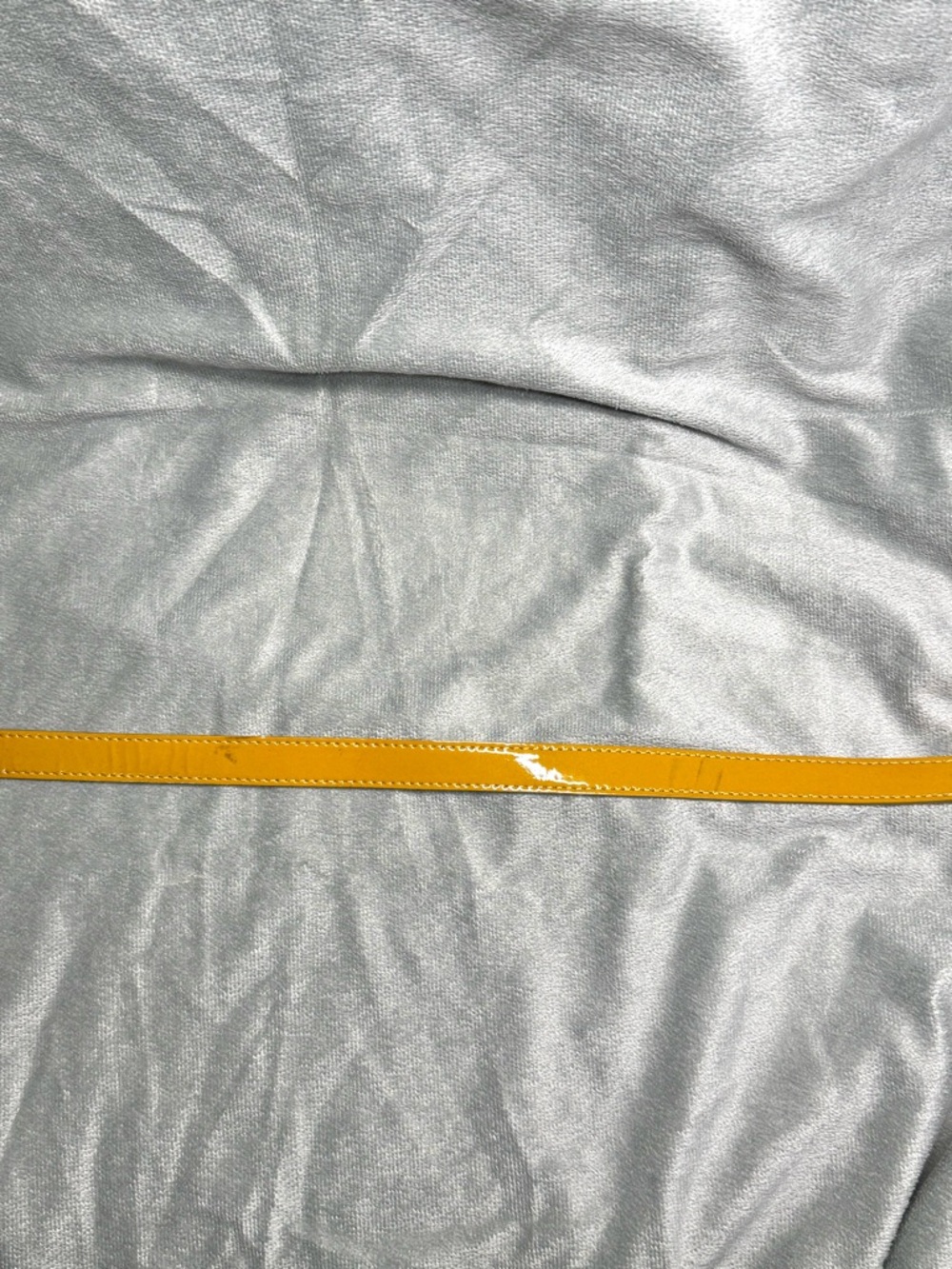 Vintage Y2K Yellow Leather Women’s Belt with Round Metal Buckle - Picture 7 of 7
